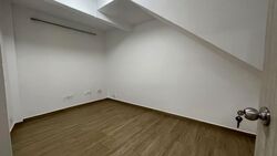 Sims Avenue East (D14), Terrace #555302211